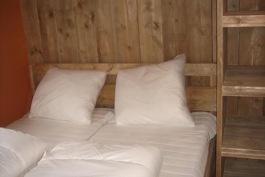 Camping De La Bonnette Caylus Zimmer foto