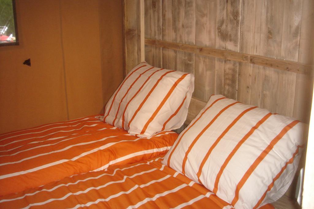 Camping De La Bonnette Caylus Exterior foto