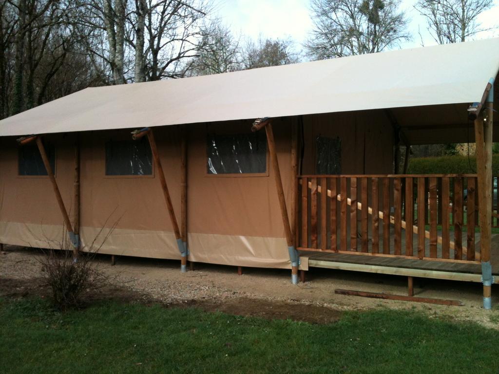 Camping De La Bonnette Caylus Exterior foto
